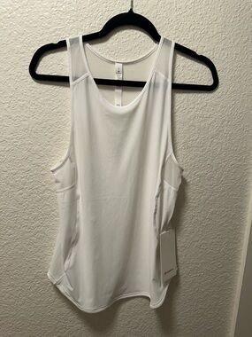 NWT lululemon tank top size 6